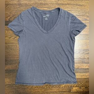 Women’s V-Neck Short Sleeve Tee - Gray